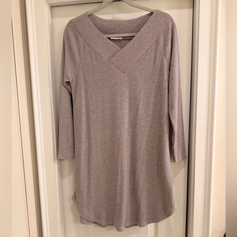 ODDY Ribbed V-Neck Sweater Dress